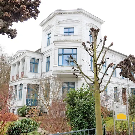 Villa In 400m Vom Ostseestrand Herrmann *